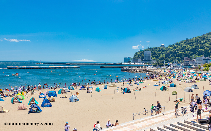 熱海サンビーチ【2023年は7月8日〜8月27日海開き】 | 熱海コンシェルジュ