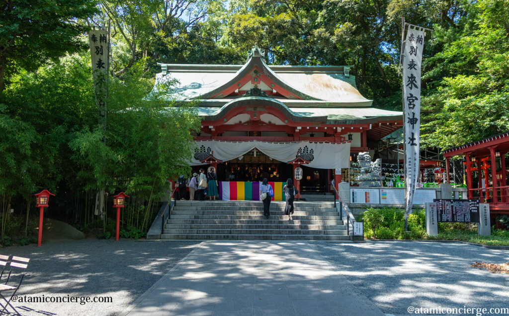 夏の日差しも心地よい来宮神社